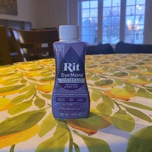 Rit DyeMore Synthetic Fiber Dye in Purple